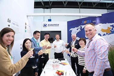 Kautex ເຢຍລະມັນຮັບປະກັນການສັ່ງຊື້ KBB100D ລຸ້ນຕໍ່ໄປຈາກລັດສະໝີລູກຄ້າສະຫະລັດຢູ່ທີ່ K2025